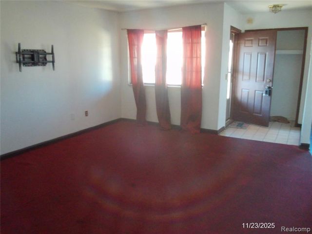 16682 Eastland Street, Roseville, MI 48066