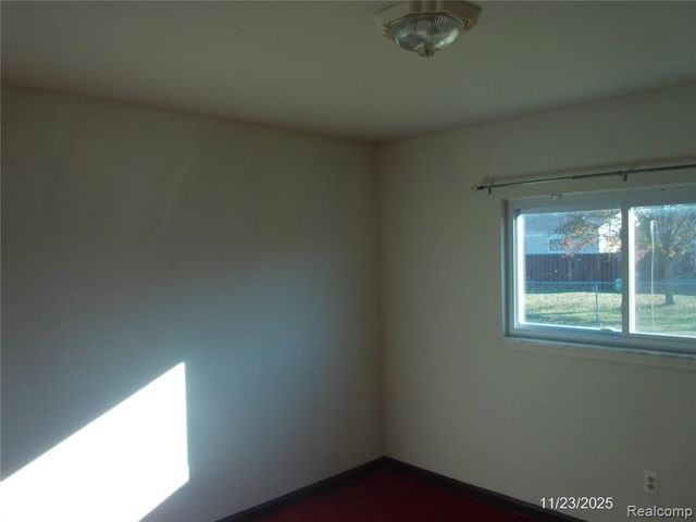 16682 Eastland Street, Roseville, MI 48066