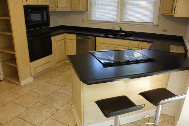 3779 SPOTTSWOOD AVE, Memphis, TN 38111