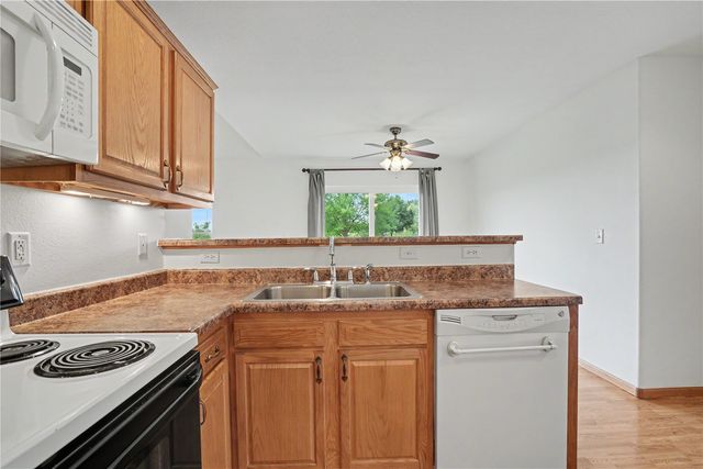 1875 Highland Road, Ely, IA 52227
