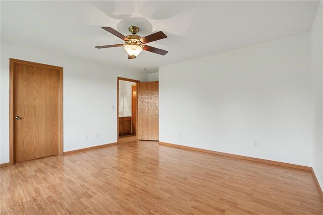 1875 Highland Road, Ely, IA 52227