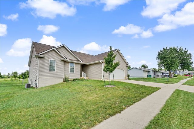 1875 Highland Road, Ely, IA 52227