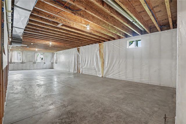 1875 Highland Road, Ely, IA 52227