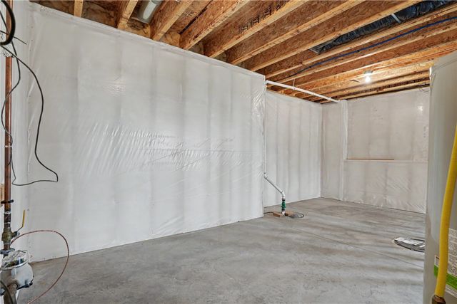 1875 Highland Road, Ely, IA 52227