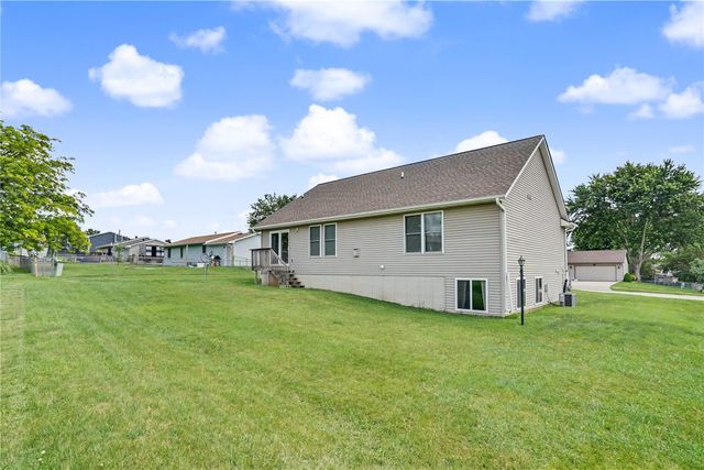 1875 Highland Road, Ely, IA 52227
