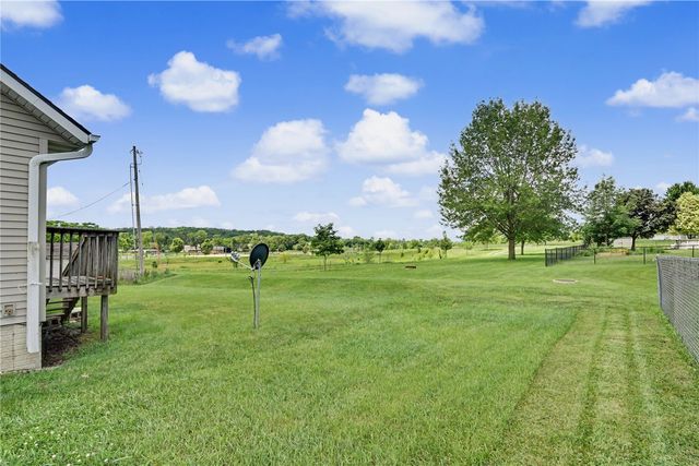 1875 Highland Road, Ely, IA 52227