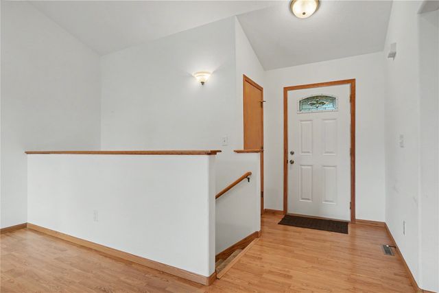 1875 Highland Road, Ely, IA 52227
