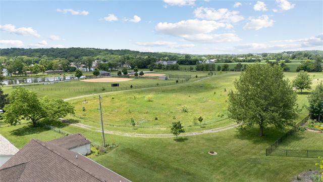 1875 Highland Road, Ely, IA 52227