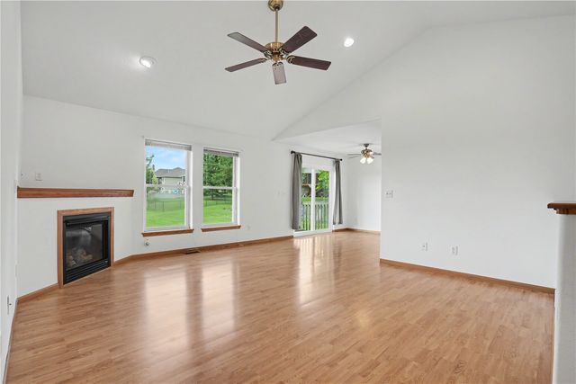 1875 Highland Road, Ely, IA 52227