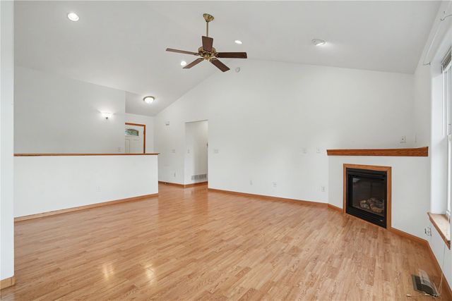 1875 Highland Road, Ely, IA 52227