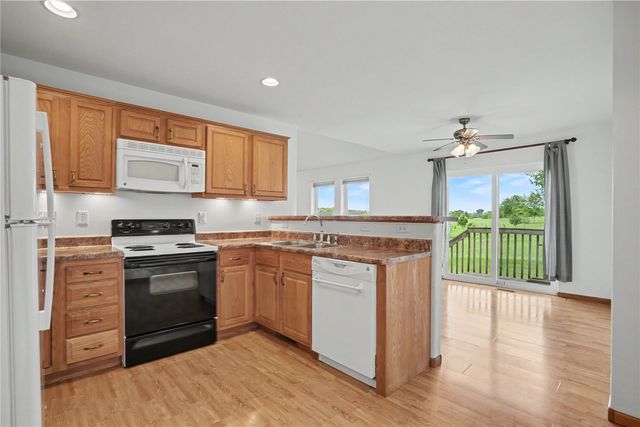 1875 Highland Road, Ely, IA 52227