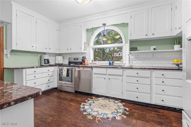 2216 University Avenue NW, Canton, OH 44709