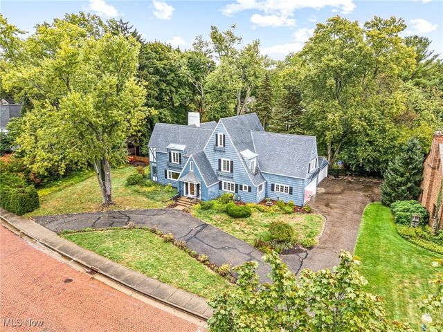 2216 University Avenue NW, Canton, OH 44709