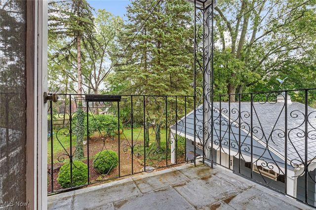 2216 University Avenue NW, Canton, OH 44709