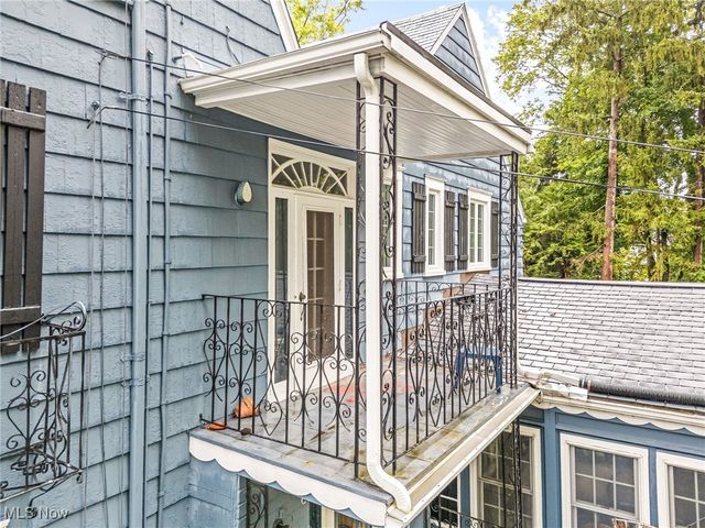 2216 University Avenue NW, Canton, OH 44709