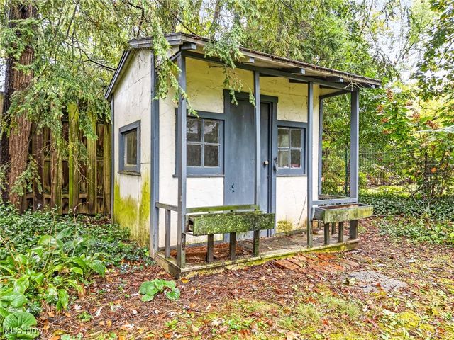 2216 University Avenue NW, Canton, OH 44709