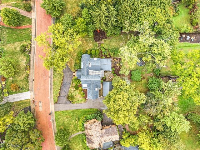 2216 University Avenue NW, Canton, OH 44709