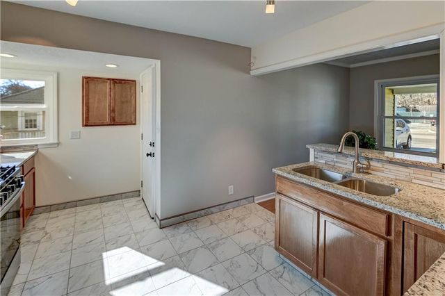 1505 N 38th Street, Kansas City, KS 66102