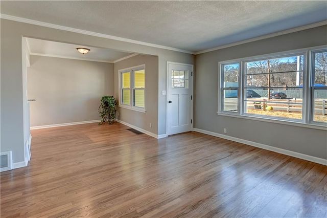 1505 N 38th Street, Kansas City, KS 66102