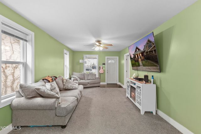 2240 Valentine Street, Toledo, OH 43605