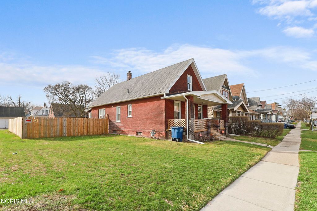 2240 Valentine Street, Toledo, OH 43605