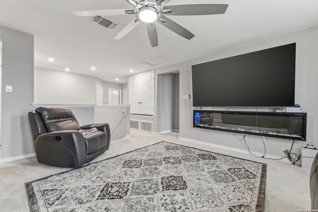 200 RUSTIC SPGS, Universal City, TX 78148