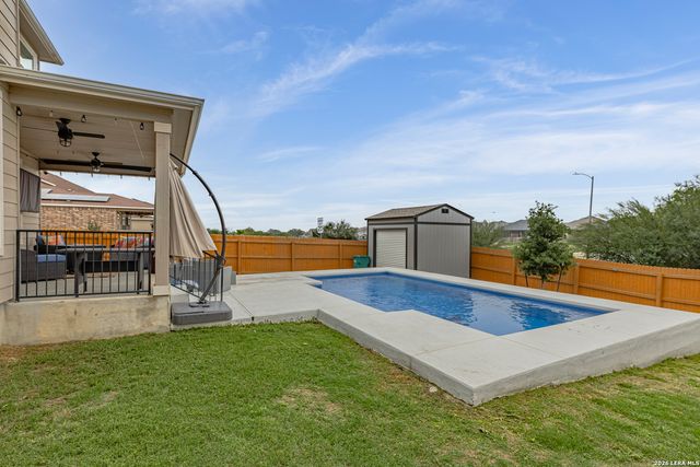 200 RUSTIC SPGS, Universal City, TX 78148