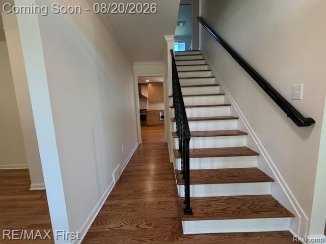 971 Canterbury Road, Grosse Pointe Woods, MI 48236