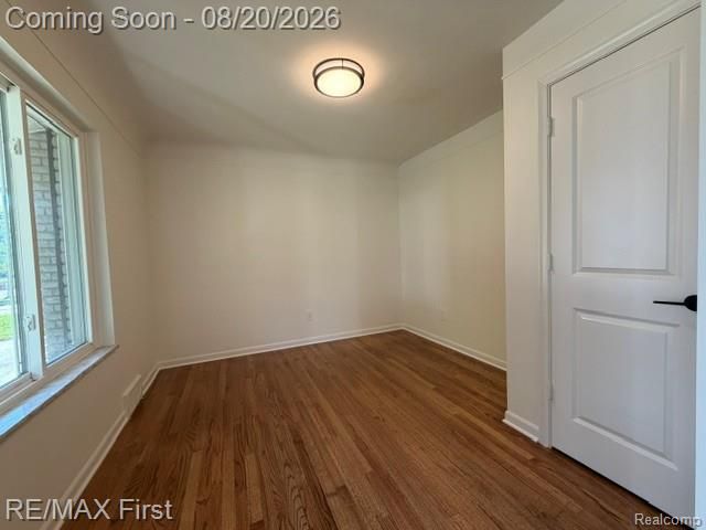 971 Canterbury Road, Grosse Pointe Woods, MI 48236