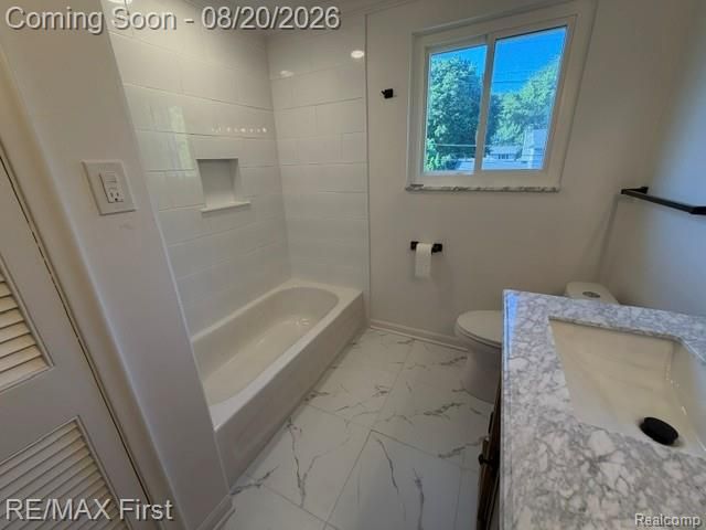 971 Canterbury Road, Grosse Pointe Woods, MI 48236