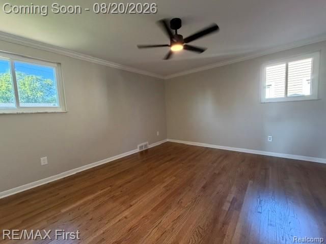 971 Canterbury Road, Grosse Pointe Woods, MI 48236