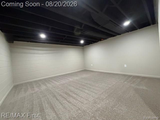 971 Canterbury Road, Grosse Pointe Woods, MI 48236