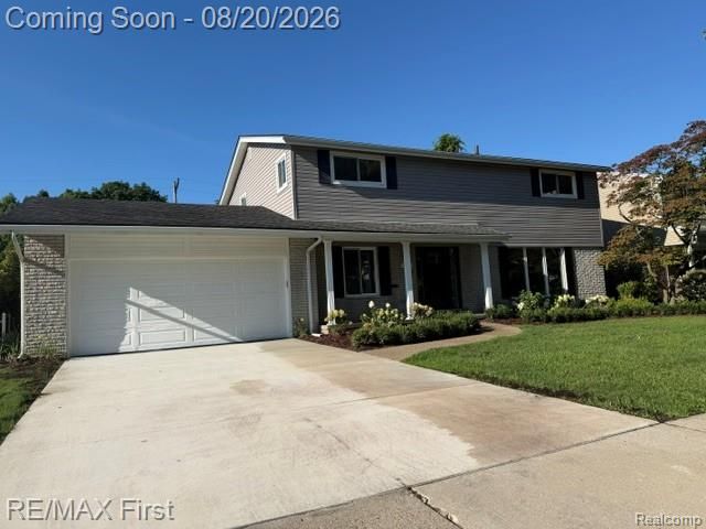 971 Canterbury Road, Grosse Pointe Woods, MI 48236
