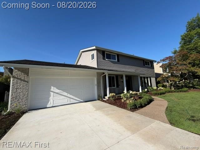 971 Canterbury Road, Grosse Pointe Woods, MI 48236
