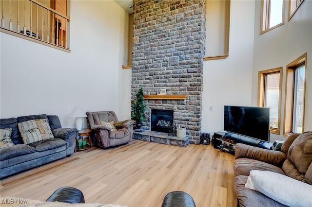 362 Silver Meadow Drive, Wadsworth, OH 44281