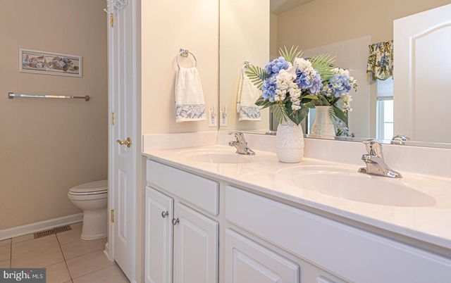 19 EASTON AVE, Ocean Pines, MD 21811