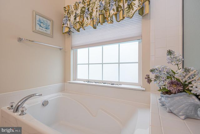 19 EASTON AVE, Ocean Pines, MD 21811