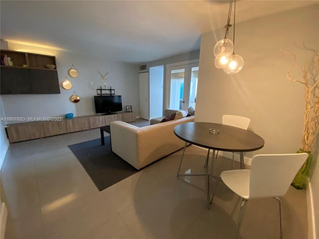 921 Jefferson Ave 3B, Miami Beach, FL 33139