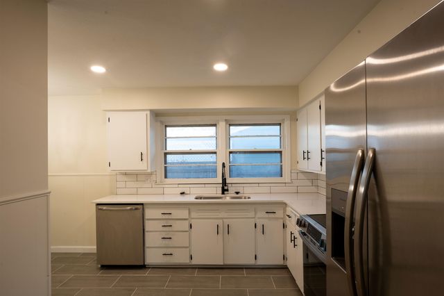 3251 S Vine St, Wichita, KS 67217