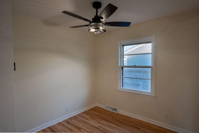 3251 S Vine St, Wichita, KS 67217