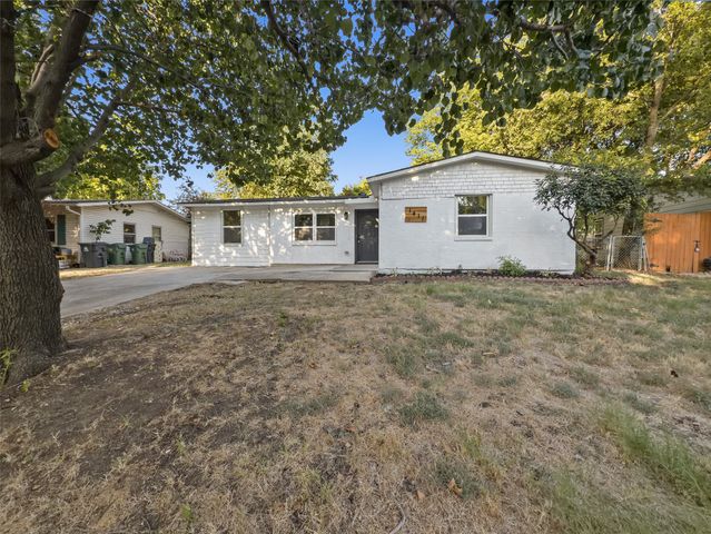 1411 Swiss Street, Arlington, TX 76010