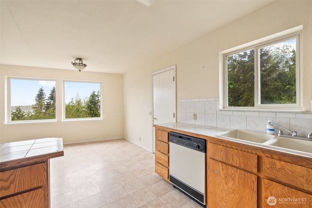 300 North Street, Sequim, WA 98382