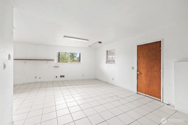 300 North Street, Sequim, WA 98382