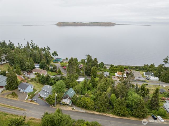 300 North Street, Sequim, WA 98382