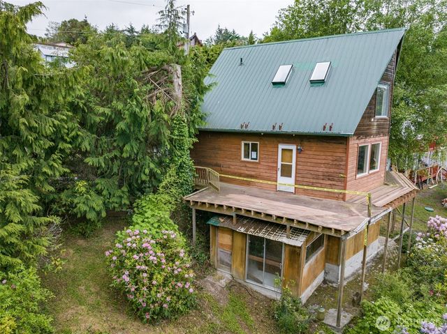 300 North Street, Sequim, WA 98382