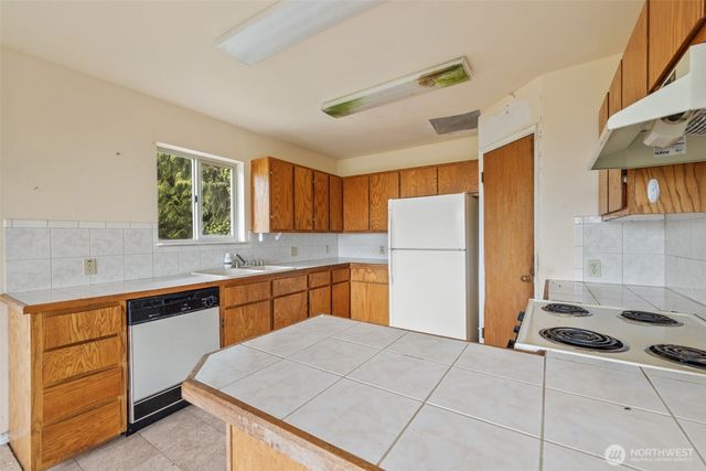 300 North Street, Sequim, WA 98382