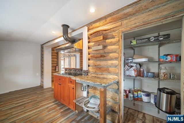 15 Allegheny Avenue, West Milford, NJ 07480