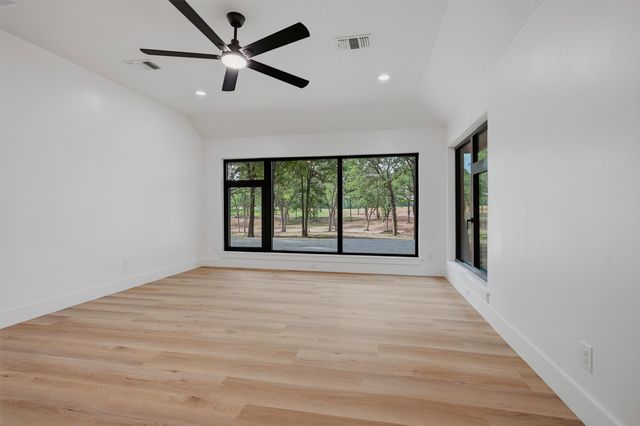 410 Arkansas Road, Sadler, TX 76264