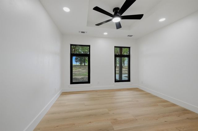 410 Arkansas Road, Sadler, TX 76264