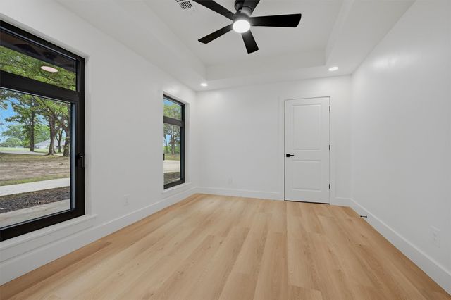 410 Arkansas Road, Sadler, TX 76264